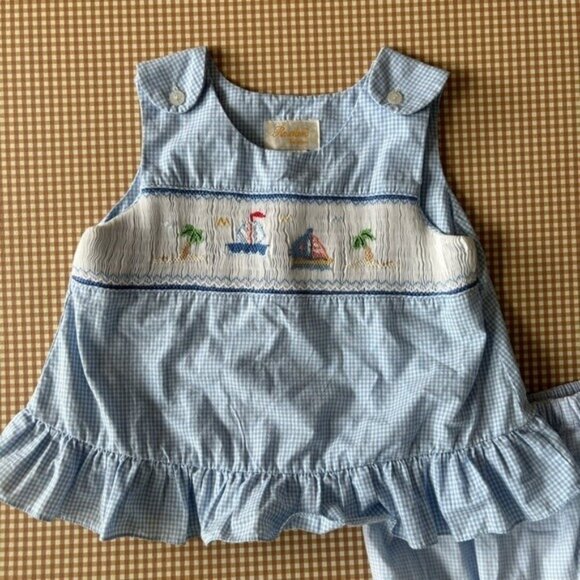 Rosalina Collections smocked beach scene blouse + bloomers. Gingham. Size 2/3 - Picture 8 of 16